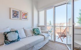 Renovated Sunny Apartment With Amazing Sunset Balcony , By Timecooler